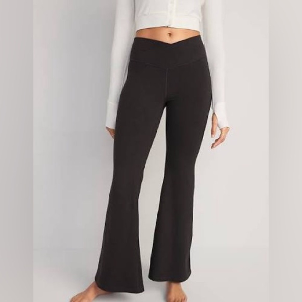 Old Navy Women's Dark Grey Flared Leggings